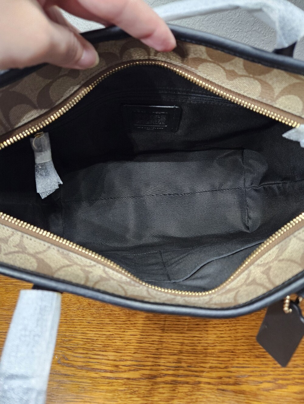 Coach x Disney Snow White City Tote - Picture 8 of 12